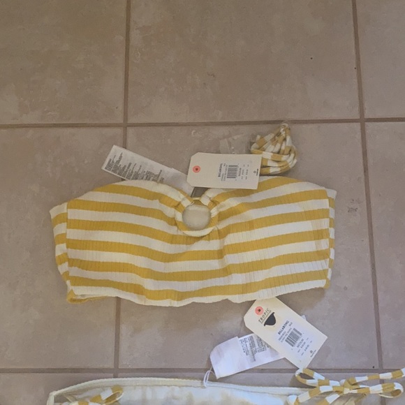 Billabong strapless bikini - Picture 3 of 6